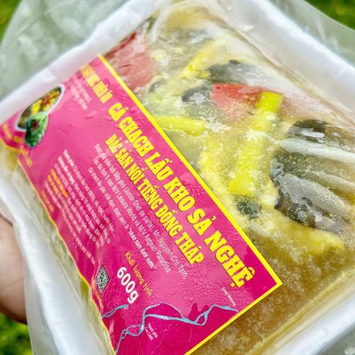 Cá chạch lấu nấu lẩu