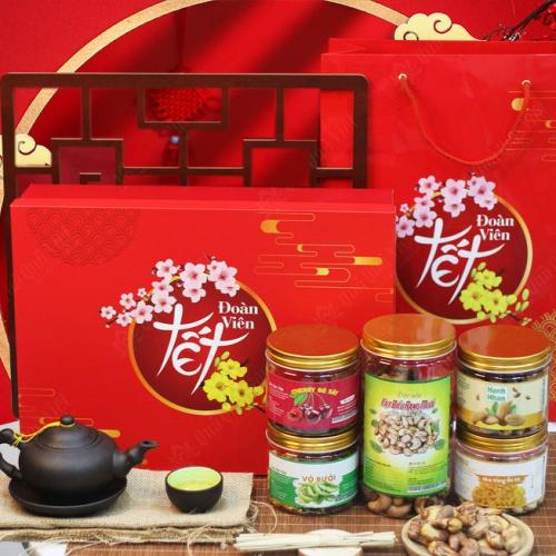 Sử dụng dụng cụ pha trà phù hợp