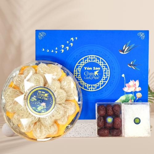 Tổ Yến Và Nước Yến Chưng Sẵn Loại Nào Tốt Cho Người Già Hơn?