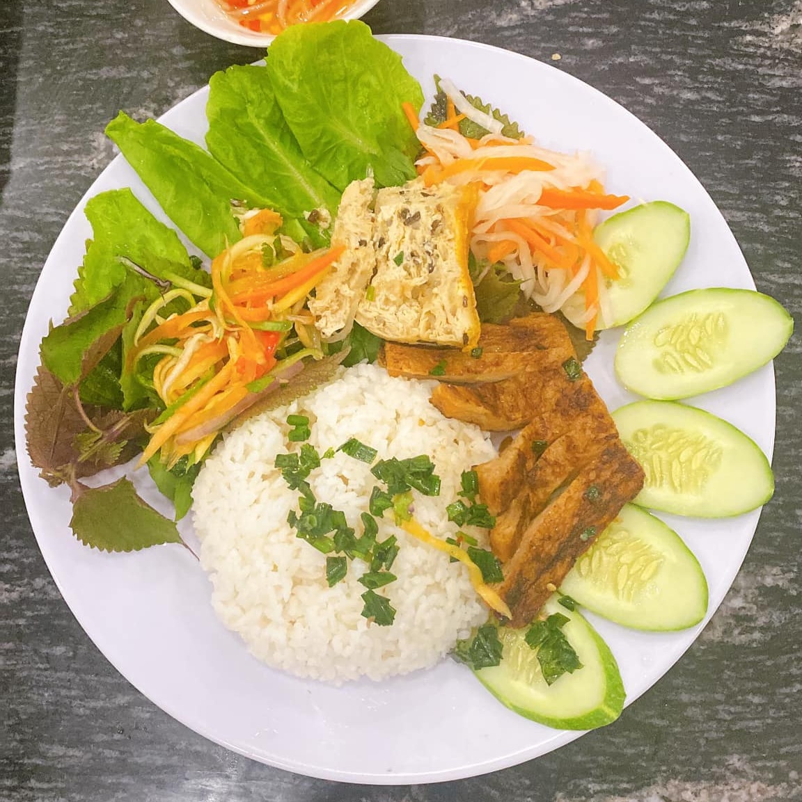 Cơm sườn chay + nước mắm chay