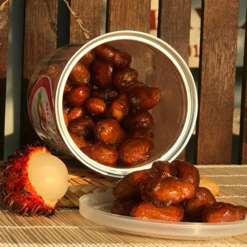 5. Vỏ và hạt chôm chôm có ăn được không?