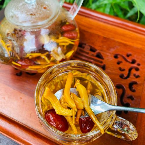 Đông Trùng Hạ Thảo Sấy Thăng Hoa Và Dạng Tươi– Loại Nào Tốt Hơn?