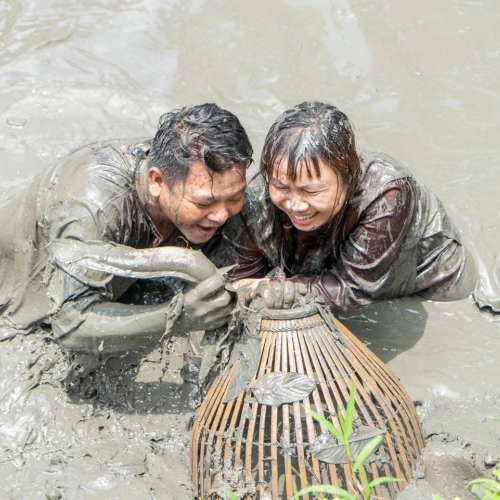 Trải Nghiệm Một Ngày Dân Dã Cùng Tuấn Tường