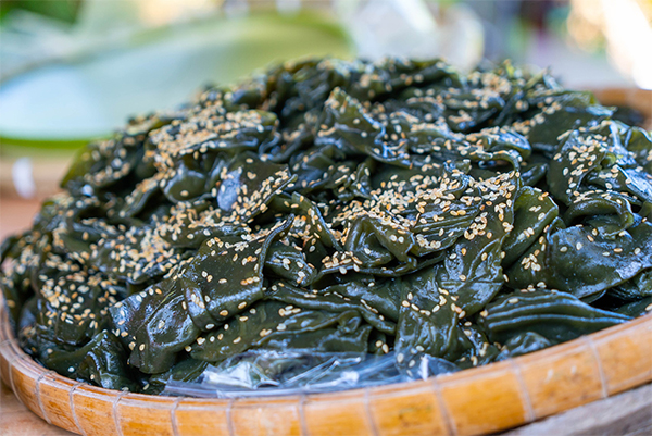 Bánh lá – Hồn quê trong lớp lá mơ xanh mướt