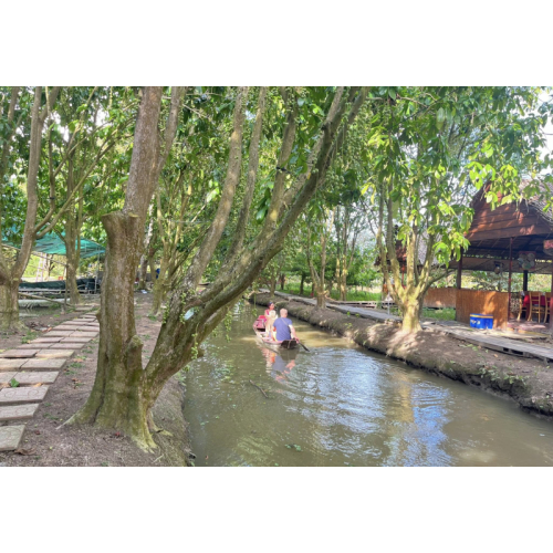 Miền Tây chân thật trong từng bước chân