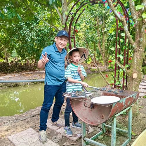 Trổ Tài Bắt Tôm Tại Tuấn Tường Vào Mùa Mưa