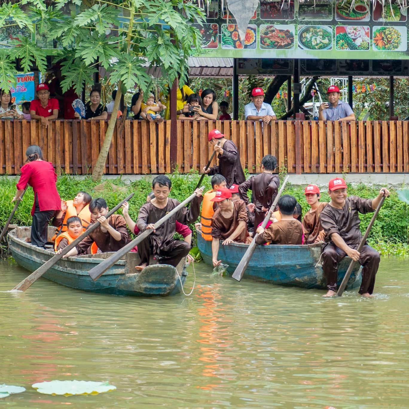 Trải Nghiệm Miền Tây: Tát Mương Bắt Cá – Câu Tôm – Chèo Xuồng