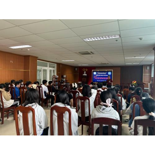 Trao Đổi Với Chuyên Gia Về Vấn Đề Biến Đổi Khí Hậu