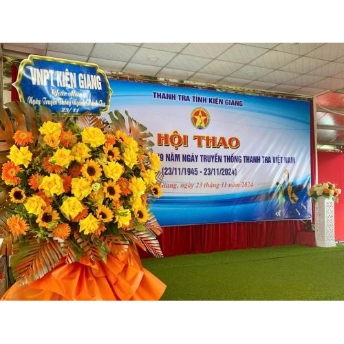 Tiệc chiêu đãi hoành tráng và trao giải cho các đội chiến thắng