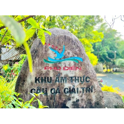 1. Dạo quanh ngắm nhìn không gian du lịch gần gũi với thiên nhiên