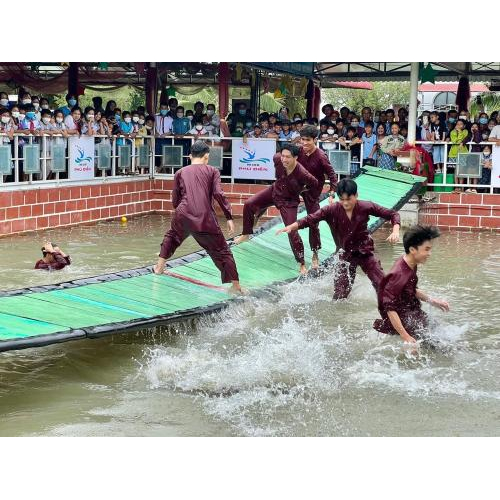 Buổi sáng: Trải nghiệm văn hóa dân gian