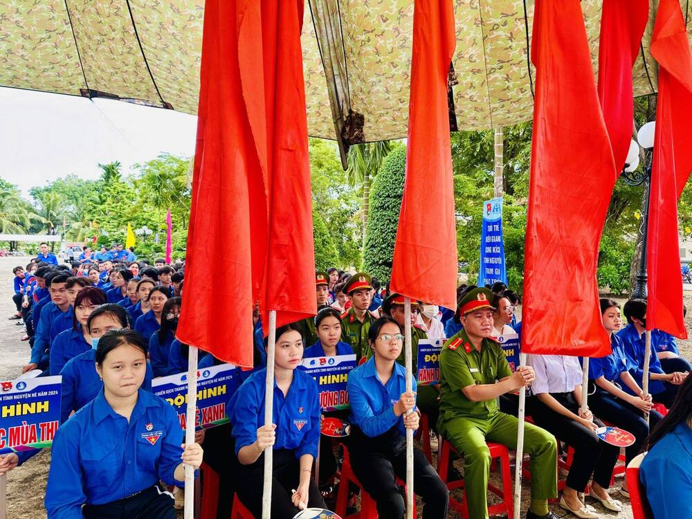 thành phần tham dự