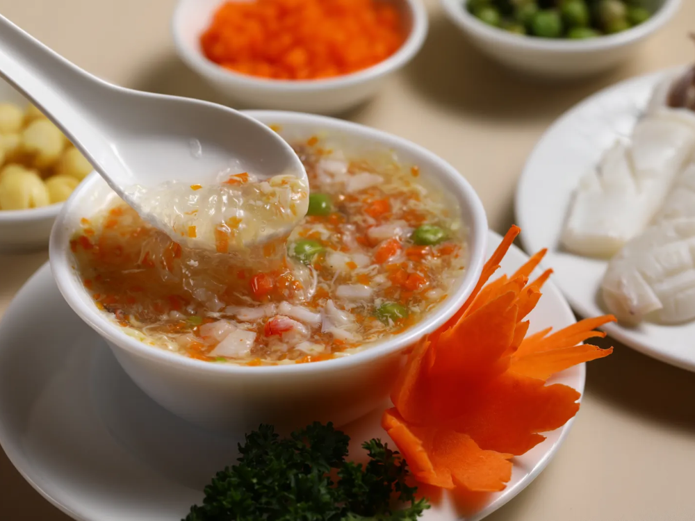3. Súp yến hải sản