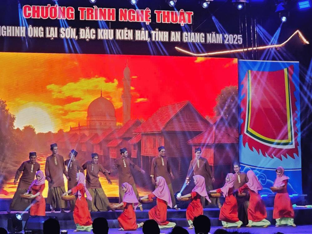 Chăm lo đời sống văn hóa tinh thần