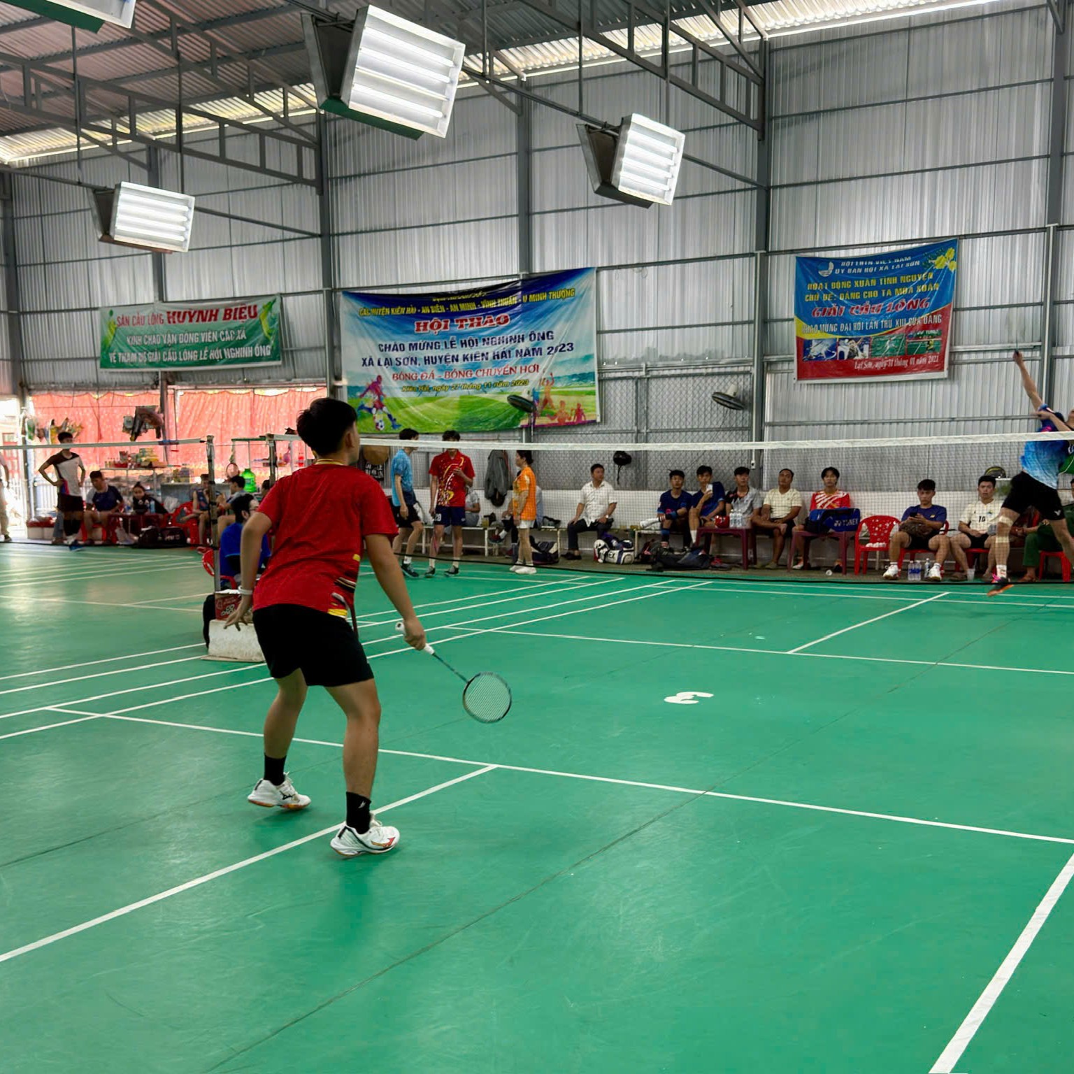 Giải Cầu Lông Chào Mừng Lễ Hội Nghinh Ông Lại Sơn 2025