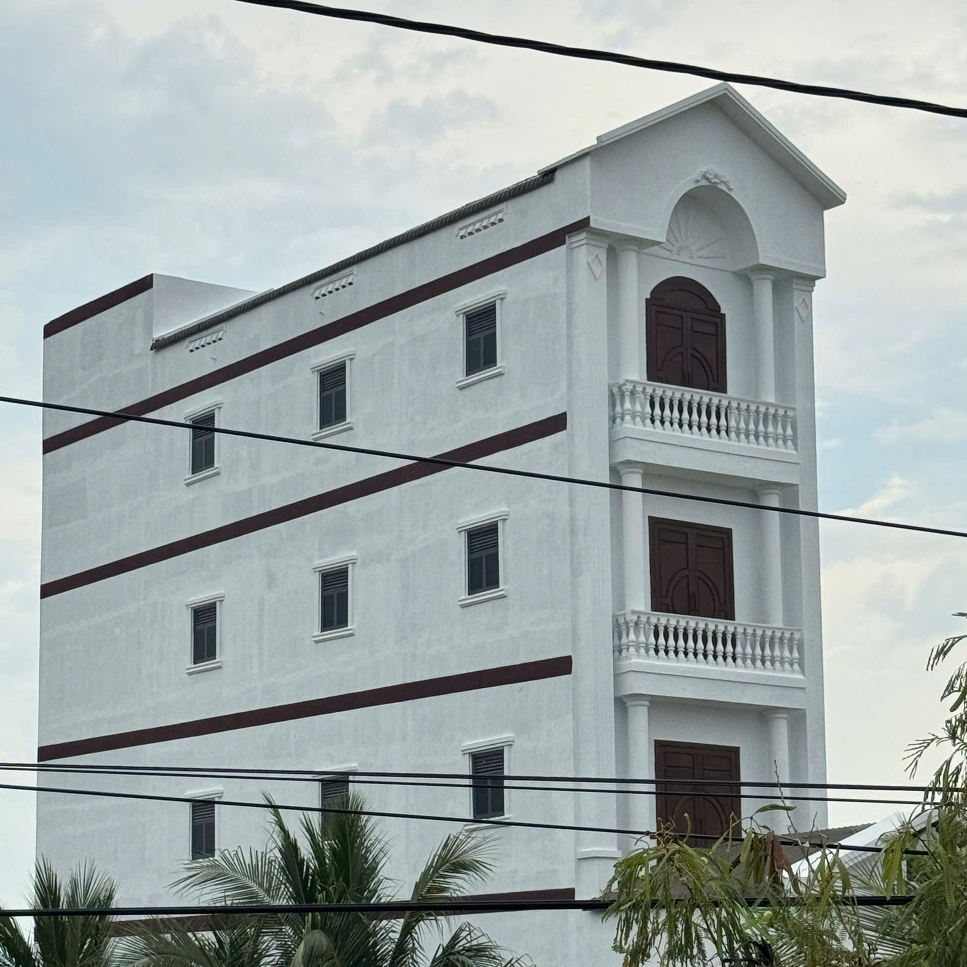 Những Tác Động Của Độ Ẩm Trong Nhà Yến