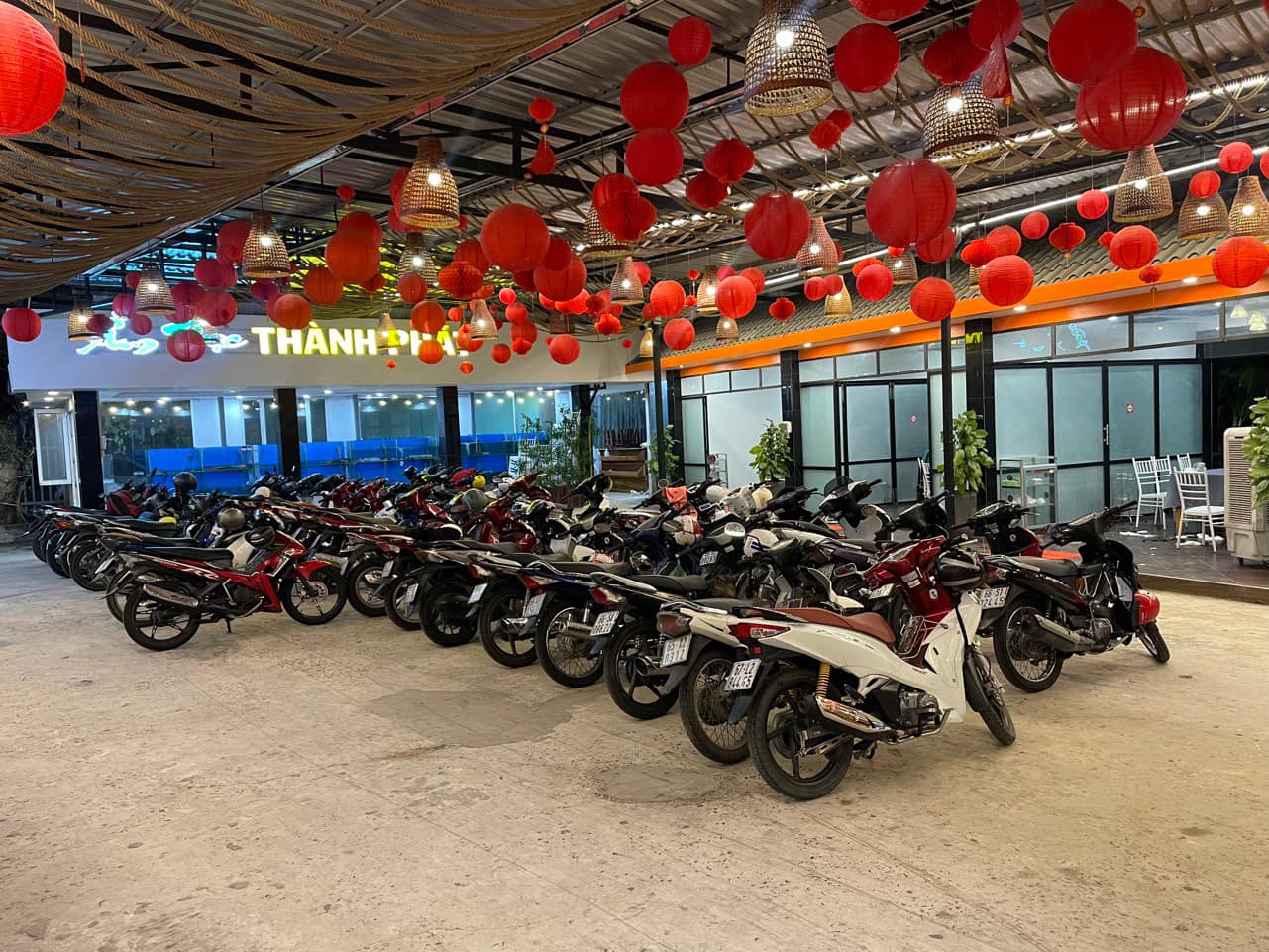 Giới thiệu về nhà hàng