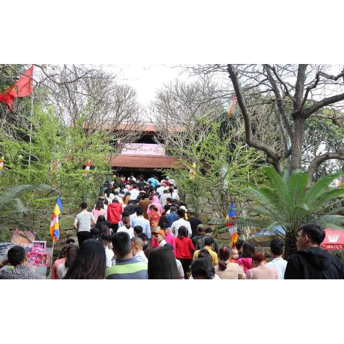 Lễ hội chùa Phật Tích