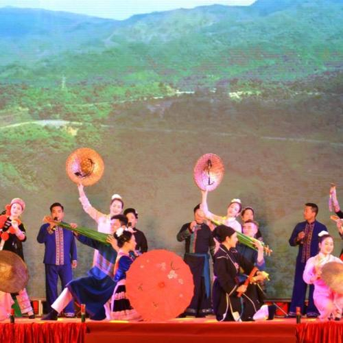 Khai Mạc Triển Lãm "Quân Đội Anh Hùng Của Một Dân Tộc Anh Hùng"