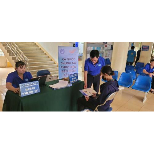 BHXH đẩy mạnh tuyên truyền BHYT và BHXH tự nguyện, hỗ trợ tra cứu thẻ ngay tại cơ sở y tế