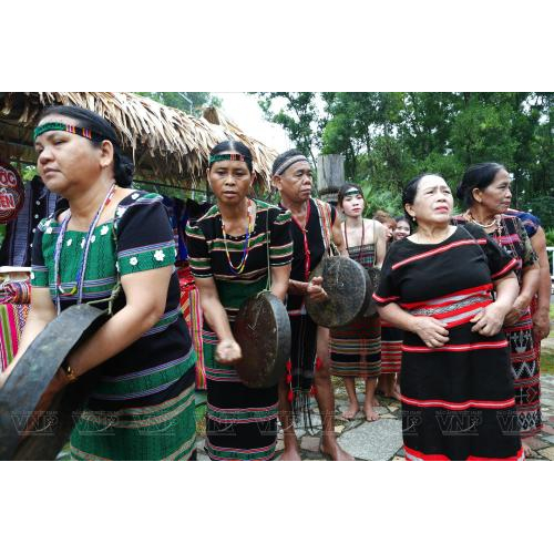 Lễ sum họp cộng đồng của đồng bào M’nông