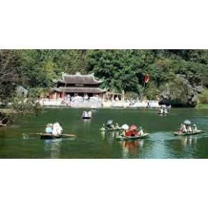 Lễ hội Chùa Hương: Điểm du lịch tâm linh không thể bỏ lỡ