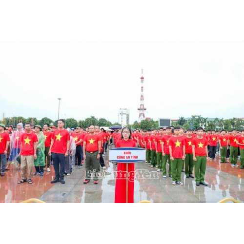 Cán bộ và Nhân dân Hưng Yên sôi nổi hưởng ứng chương trình đi bộ toàn quốc “Cùng Việt Nam tiến bước”