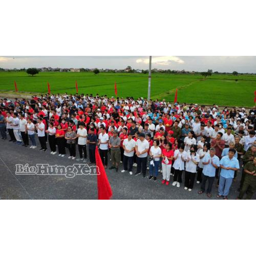 Cán bộ và Nhân dân Hưng Yên sôi nổi hưởng ứng chương trình đi bộ toàn quốc “Cùng Việt Nam tiến bước”