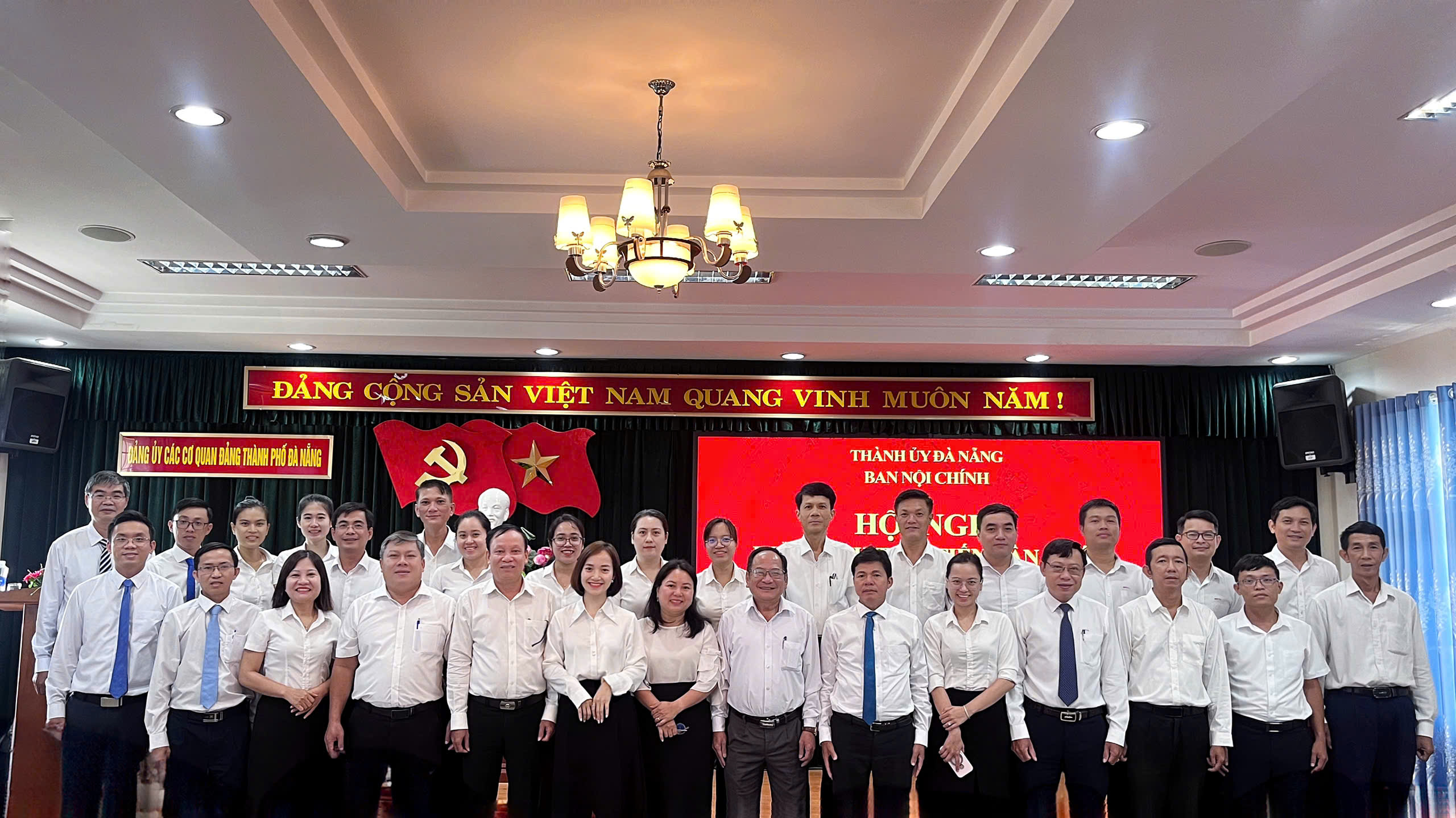 Tổ chức bộ máy