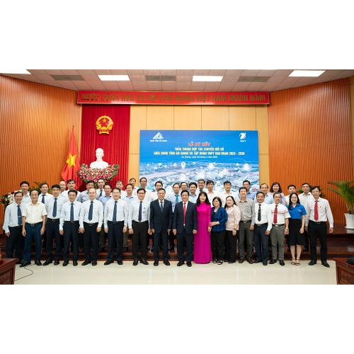 Tỉnh An Giang và Tập đoàn VNPT hợp tác chuyển đổi số