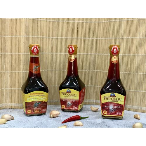 Nước Mắm Truyền Thống Cốt Nhĩ Huỳnh Khoa 45 đạm - Chai 200 ml - Hộp 6 Chai