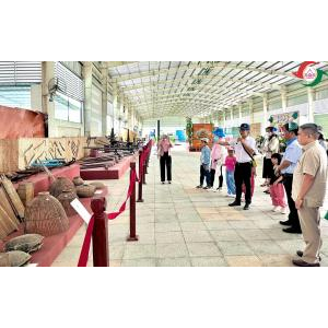 Đền Thờ và Bảo Tàng Đất Phương Nam