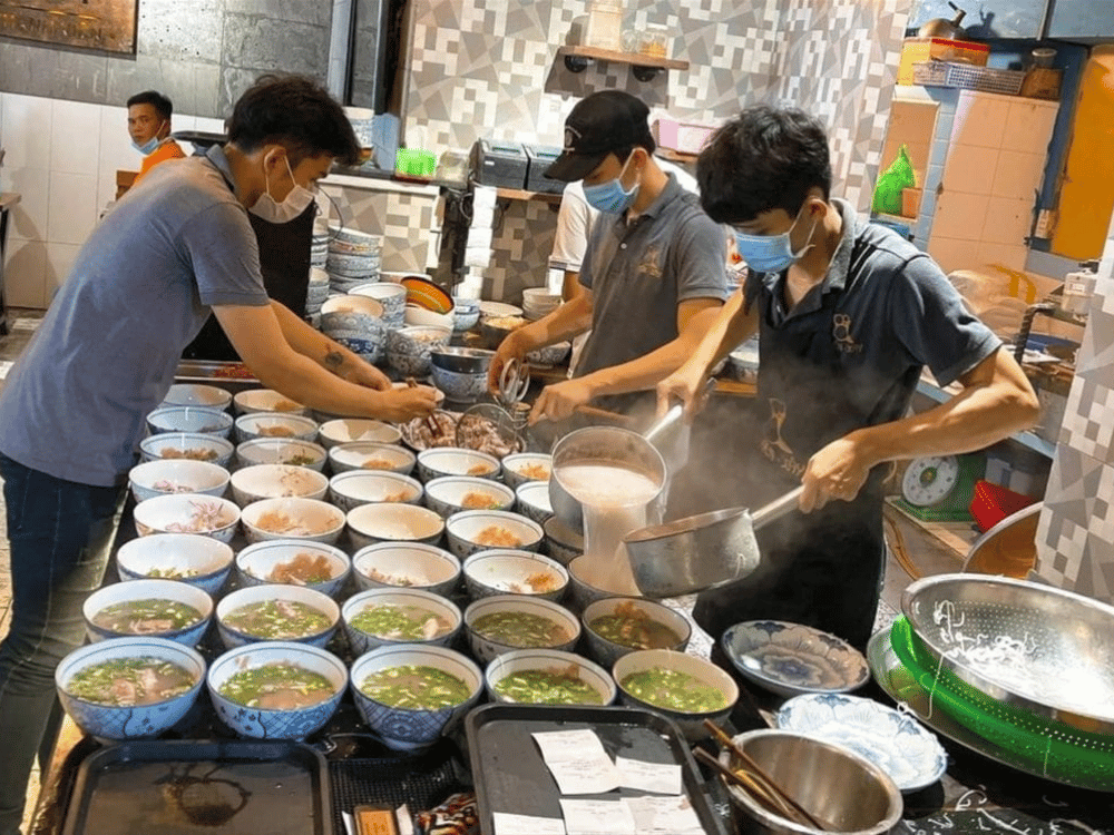 Giới thiệu về bún quậy Kiến Xây