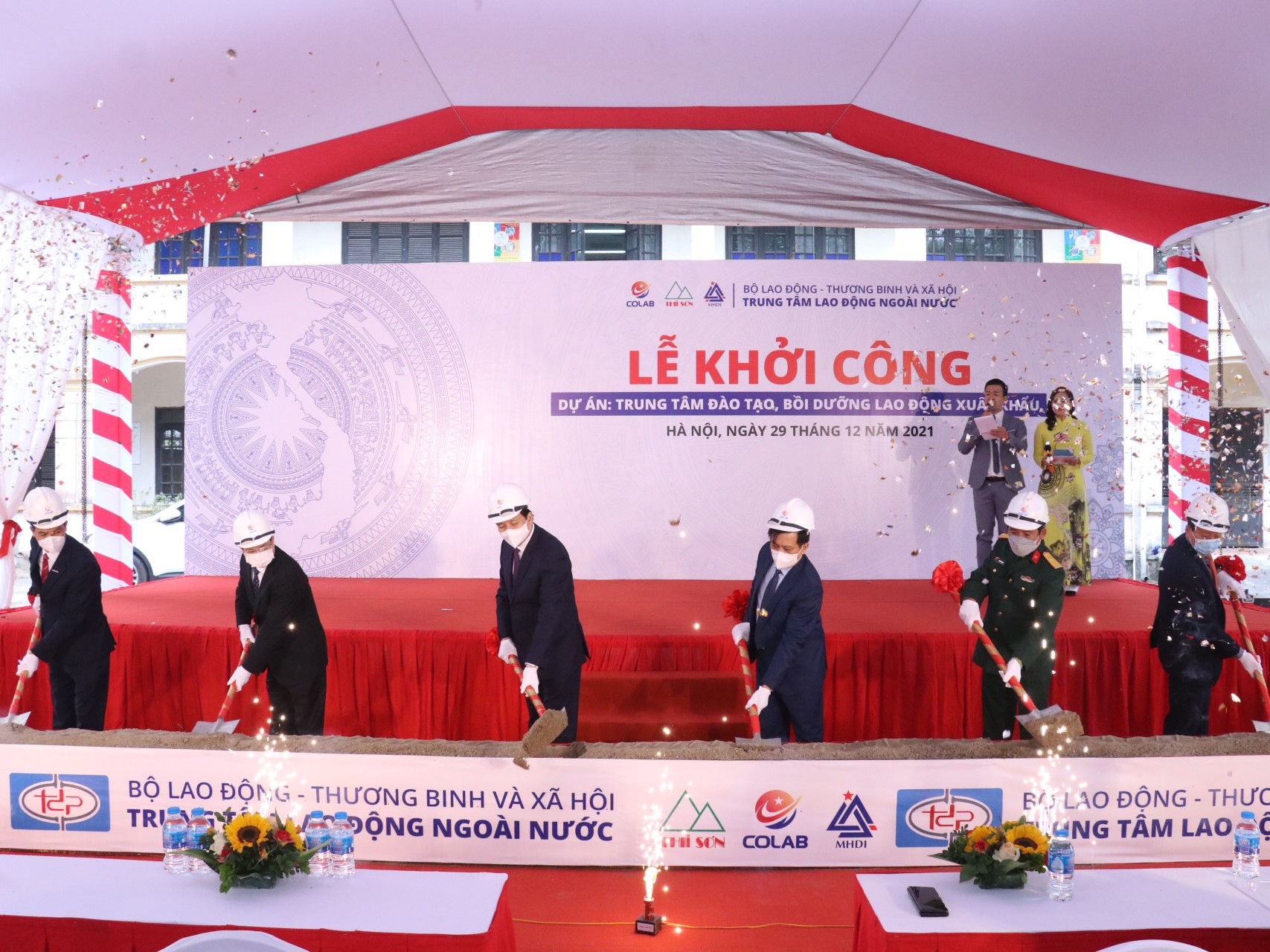 Lễ khởi công dự án