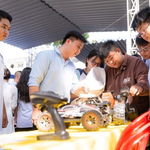 Dự Án Video Hướng Nghiệp “INSIDE YOUR MAJOR 2026”