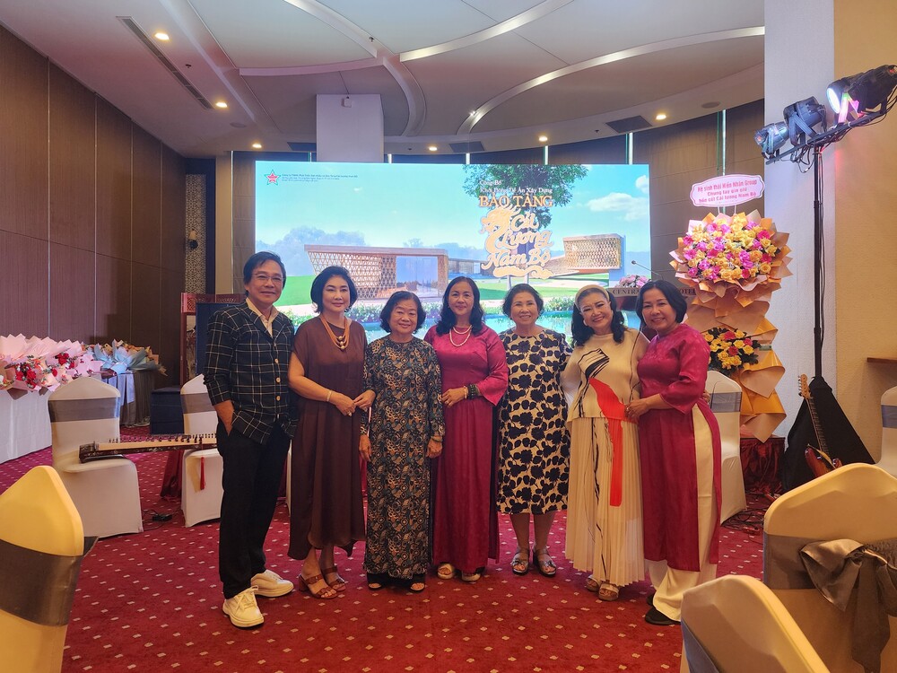 Thành phần tham dự