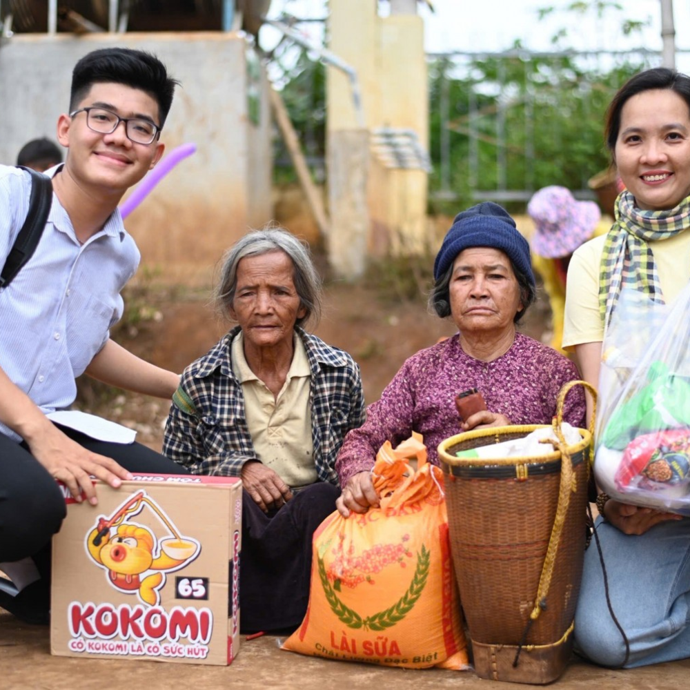 Những Tấm Lòng Thiện Nguyện Không Mỏi Mệt