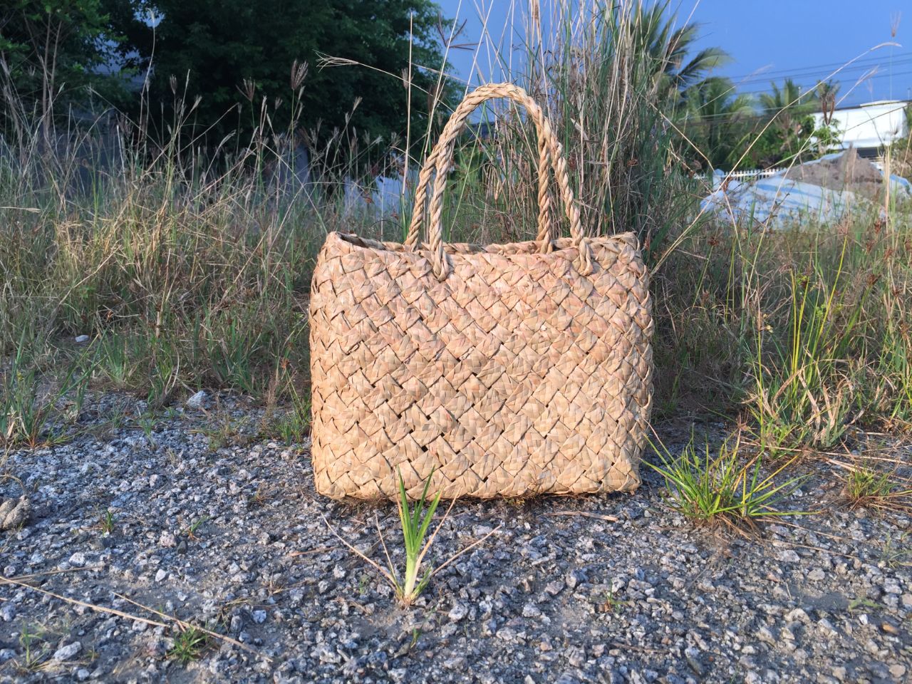 Sản phẩm từ cỏ bàng sự kết hợp hoàn hảo giữa thiên nhiên và thời trang