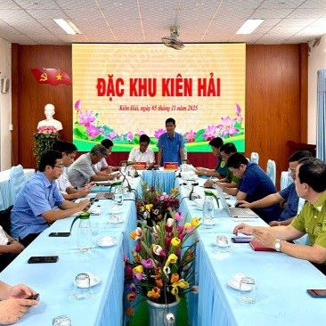 Kiên Hải Họp Thành Viên UBND Đặc Khu Thường Kỳ Tháng 10 Và Triển Khai Nhiệm Vụ Trọng Tâm Tháng 11 Năm 2025