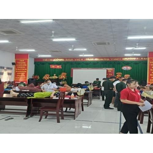 Hiến máu tình nguyện ở hai xã đảo An Sơn và Nam Du