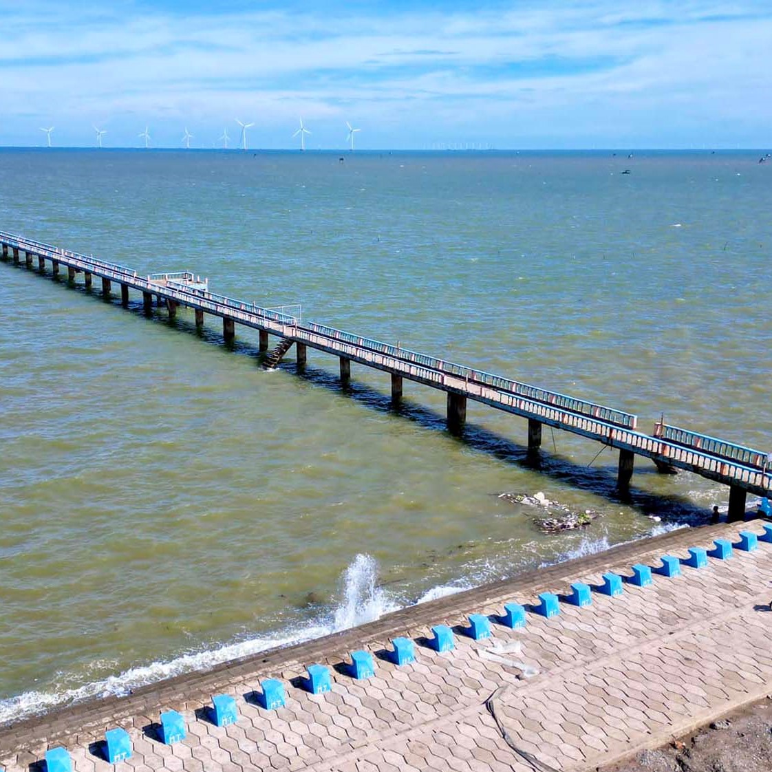 Biển Tân Thành - Vẻ Đẹp Từ "Biển Đen" Phù Sa