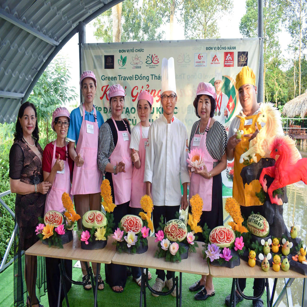 Khép Lại Khóa 2 Lớp Điêu Khắc Rau Củ Quả Tại Vườn Dừa Út Khuê