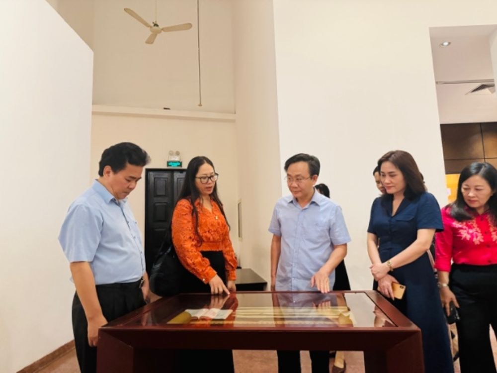 Thông tin tại buổi khai mạc