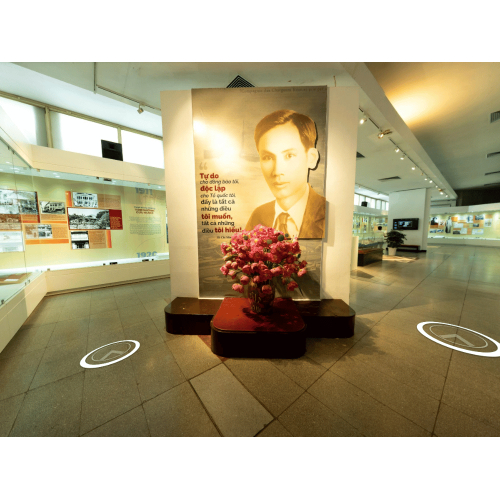 Triễn lãm “Người Đi Tìm Hình Của Nước”