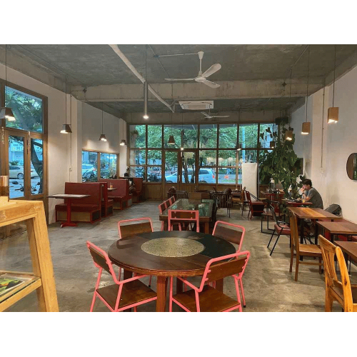 The LIB Coffee & Books