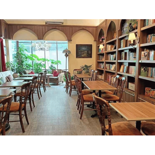 Bibli Library Cafe