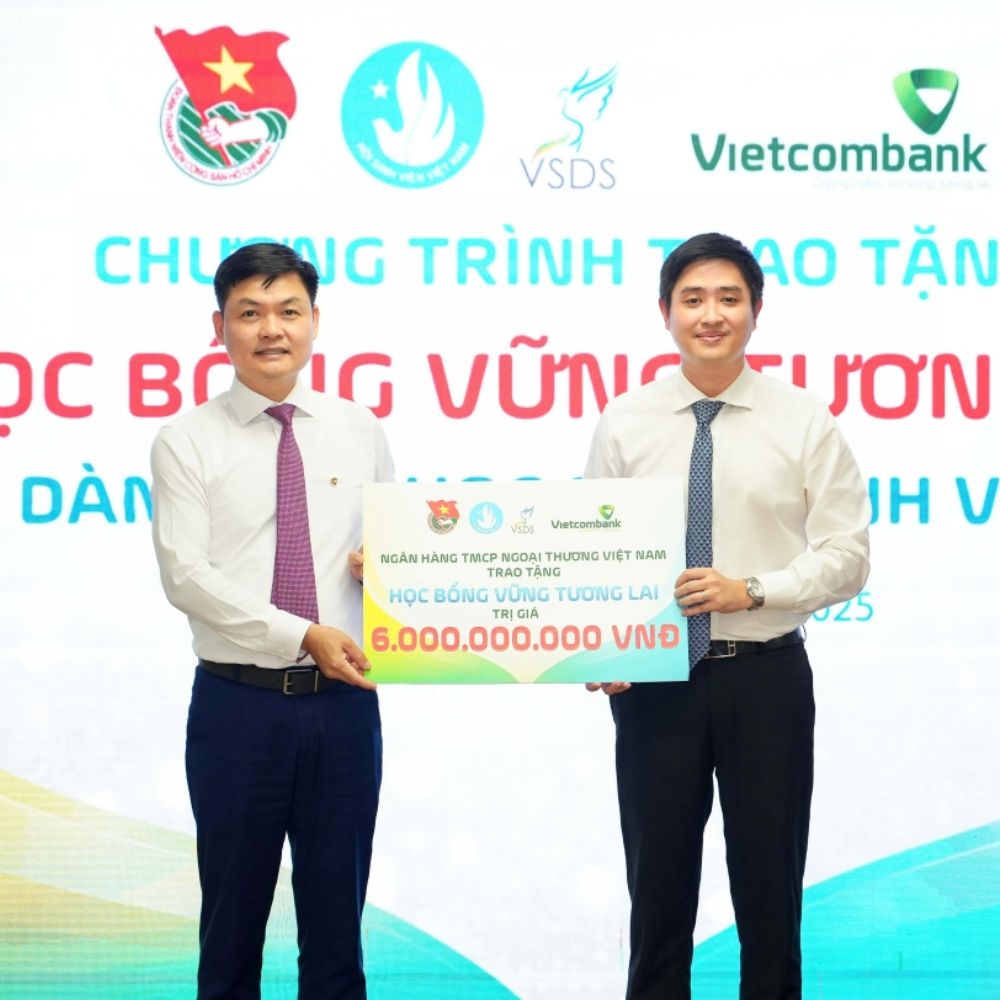 Vietcombank Trao Tặng Học Bổng