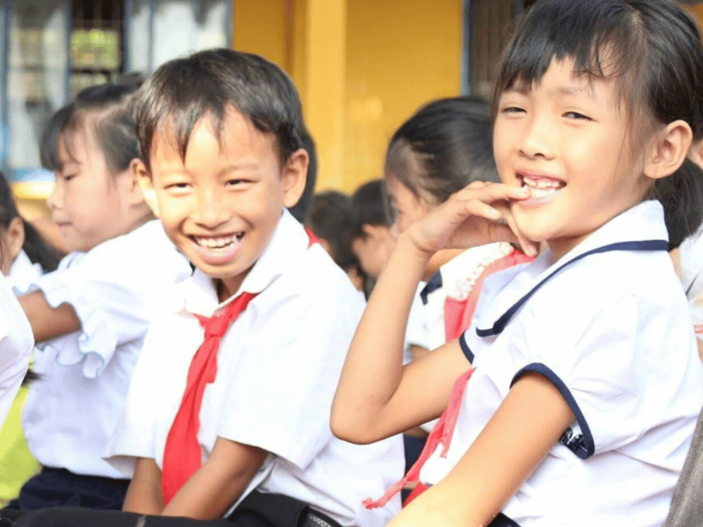 PNJ & Quỹ Niềm Tin Vàng đóng góp 3 tỷ đồng – triển khai Nối vòng tay ấm hỗ trợ học sinh hậu bão Bão Yagi