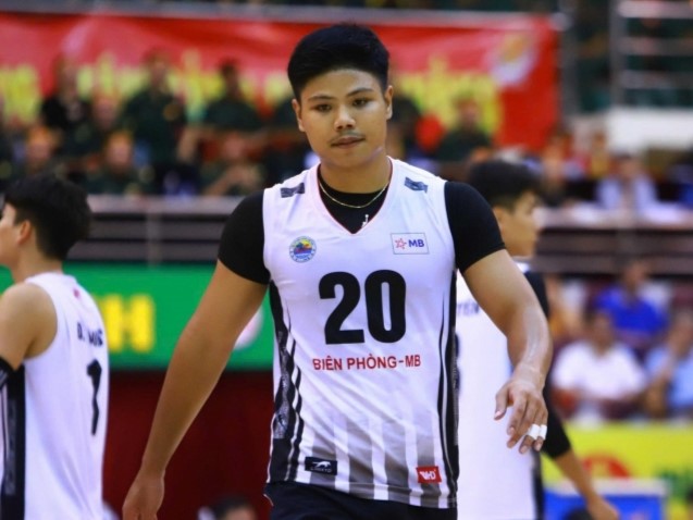 Các tay đập nước ngoài tạo nên sự hấp dẫn cho giải đấu