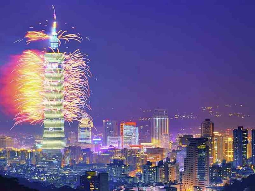 Bắn pháo hoa vào Tết Dương lịch của Đài Loan